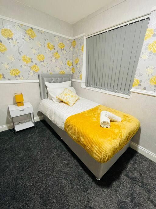 Alder House - A Modern Vibrant 4 Bedroom House Marston Green Extérieur photo