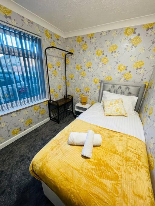 Alder House - A Modern Vibrant 4 Bedroom House Marston Green Extérieur photo