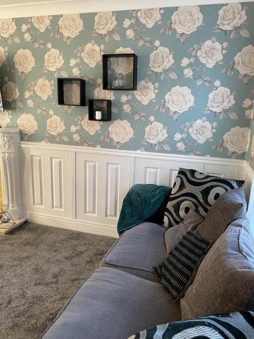Alder House - A Modern Vibrant 4 Bedroom House Marston Green Extérieur photo
