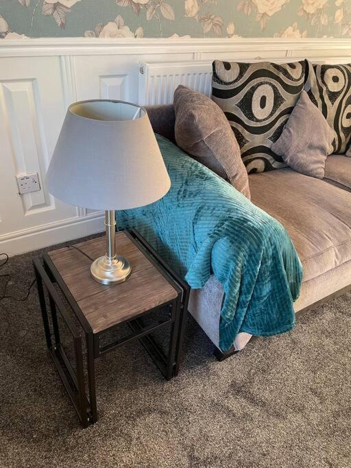 Alder House - A Modern Vibrant 4 Bedroom House Marston Green Extérieur photo