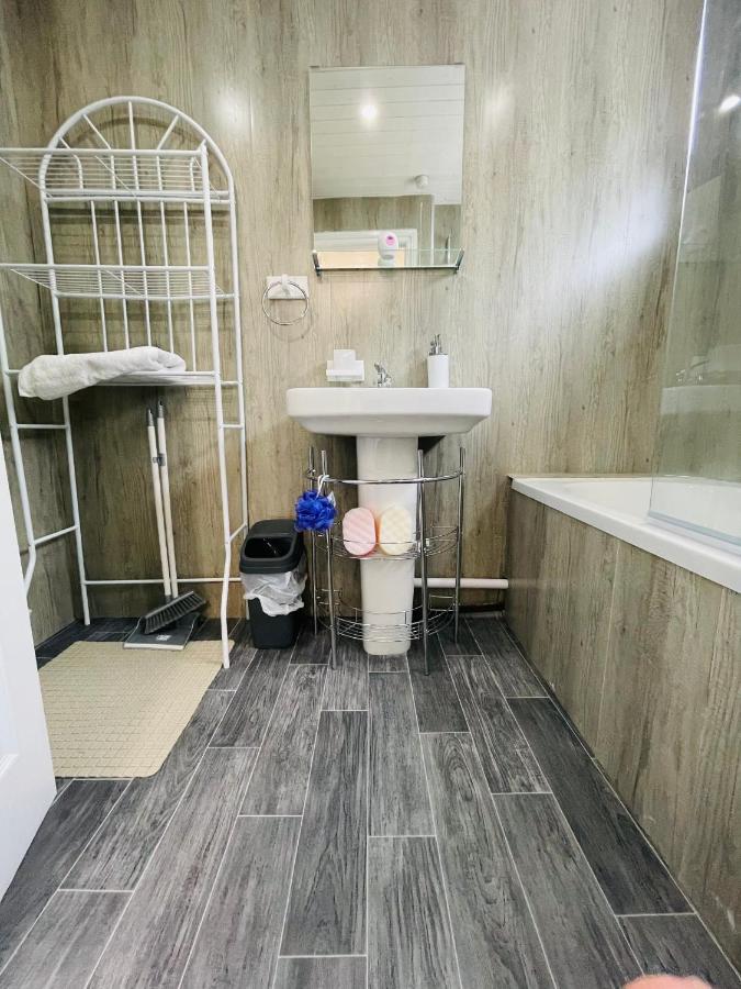 Alder House - A Modern Vibrant 4 Bedroom House Marston Green Extérieur photo